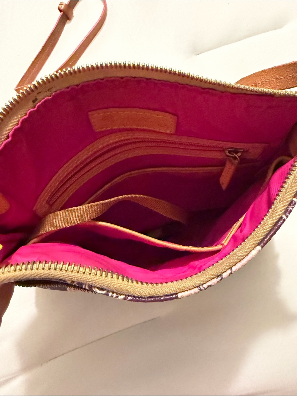 Disney Dooney & Bourke Princess Half Marathon 2015 Crossbody Bag - Picture 5 of 8